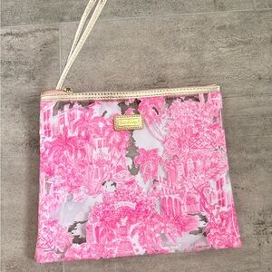 Lilly Pulitzer Beach Day Pouch Bag in Palm Beach Toile Clear Vinyl Zip Closure